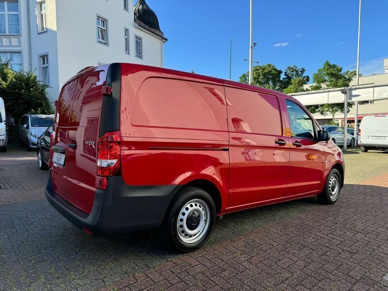 Gebraucht Mercedes Vito 163 PS (119 kW) 2019 Jupiterrot Van