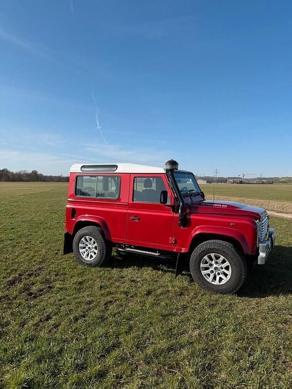 Gebraucht Land Rover Defender 122 PS (89 kW) 2011 Rot Kombi
