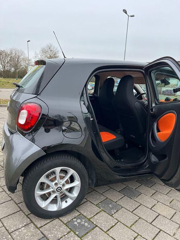 Gebraucht Smart ForFour Passion 109 PS (80 kW) 2017 Grau Kleinwagen