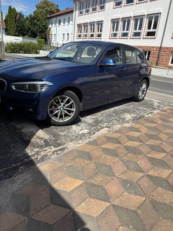 Blau Gebraucht 2019 BMW 116 Advantage Kleinwagen | 13.490 € (Fairer Preis) - Bild 1/4