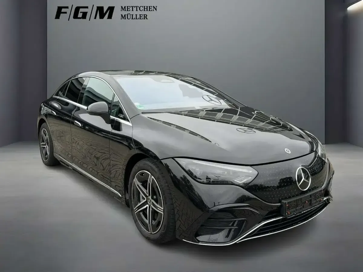 Gebraucht Mercedes EQE300 AMG line 180 kW (245 PS) 2024 Lack obsidianschwarz Limousine