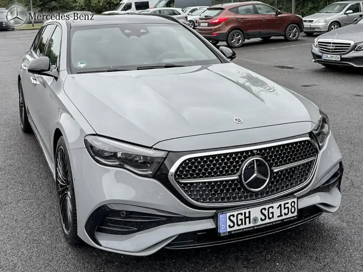 Gebraucht Mercedes E450 AMG 367 PS (269 kW) 2026 Manufaktur alpingrau uni Kombi