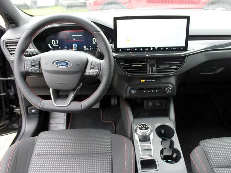 Gebraucht Ford Focus ST-Line X 116 PS (85 kW) 2024 Schwarz Kombi