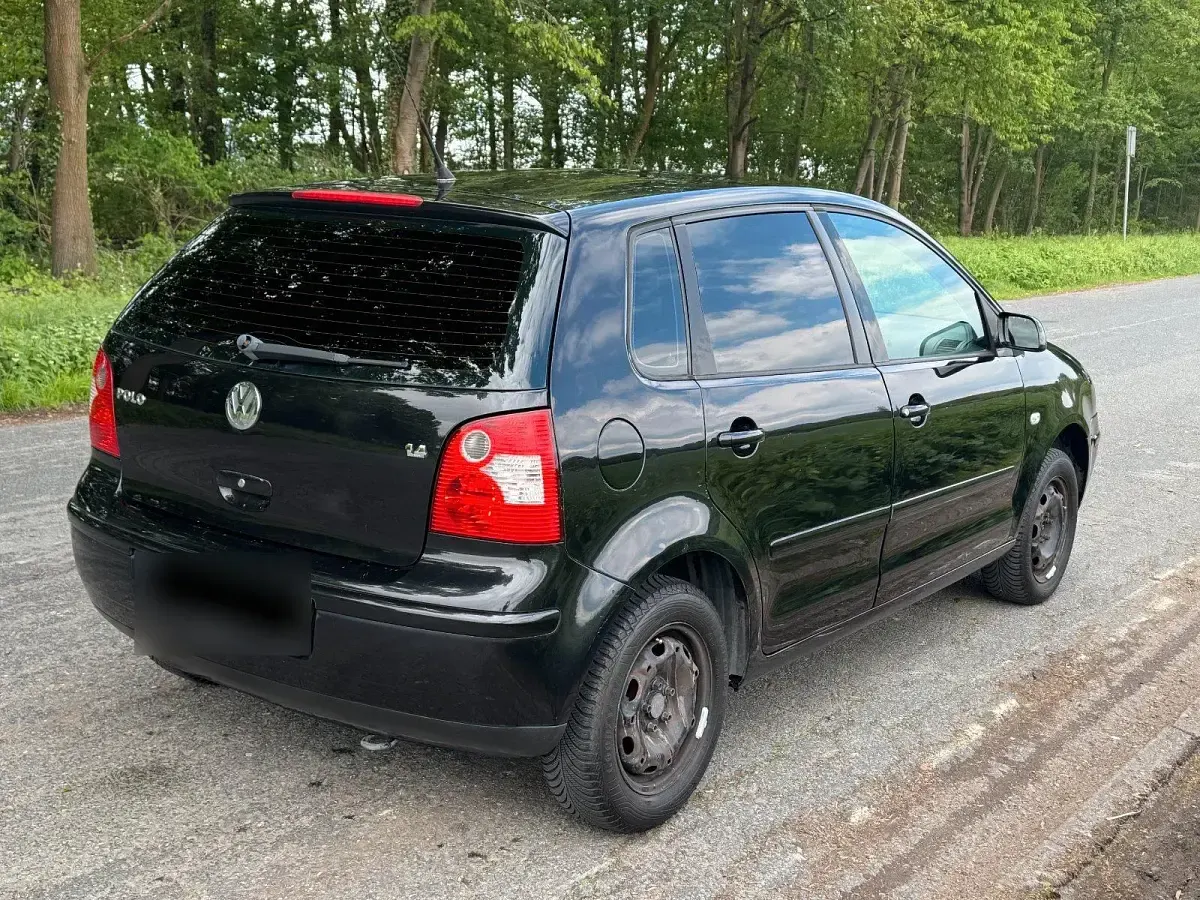Brugt VW Polo 75 HK (55 kW) 2003 Sort Hatchback