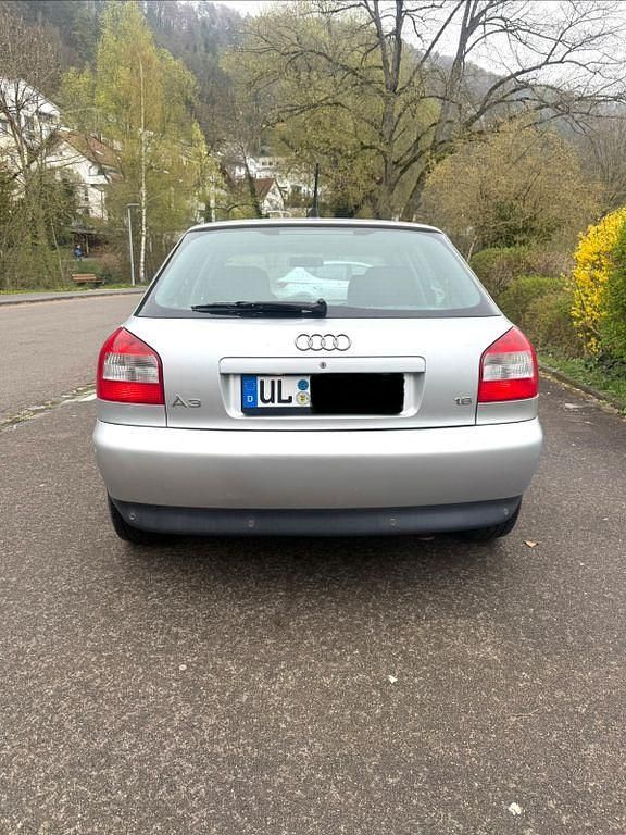 Używany Audi A3 Ambiente 102 KM (75 kW) 2003 Srebrny Hatchback