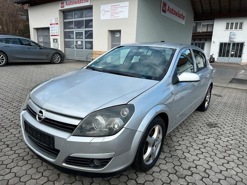 Gebraucht Opel Astra 150 PS (110 kW) 2005 Grau Limousine