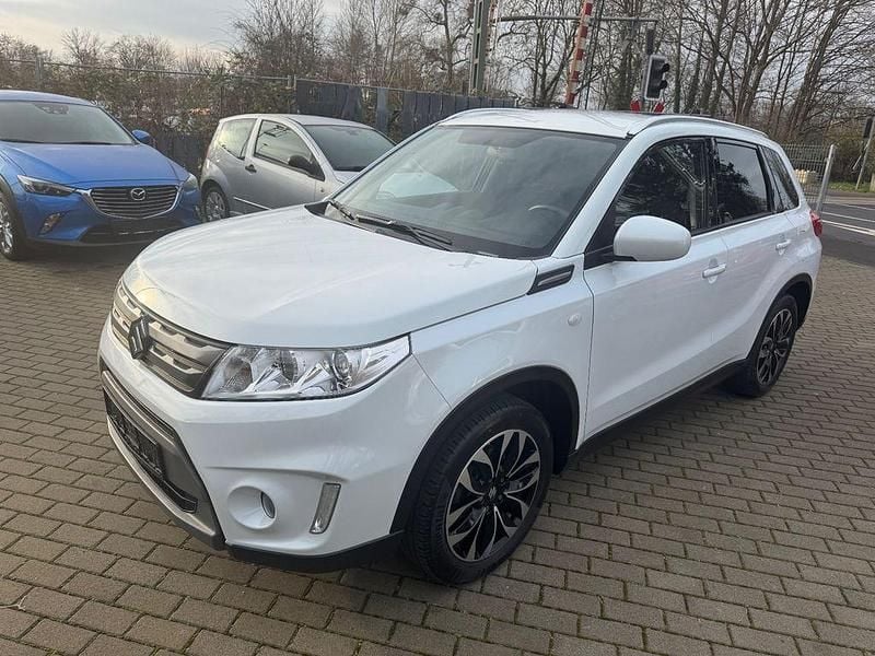 Weiß Gebraucht 2016 Suzuki Vitara Comfort+ SUV | 14.700 € (Fairer Preis) - Bild 1/4