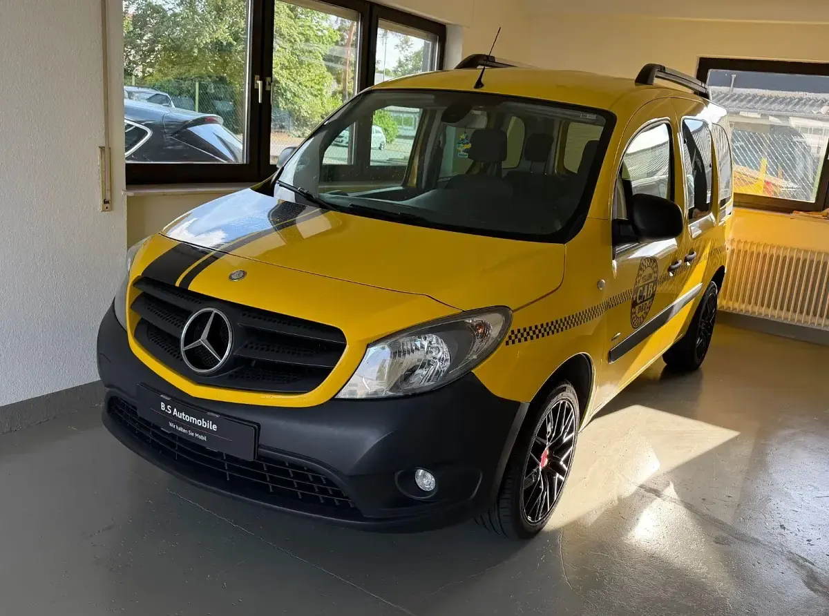 Gebraucht Mercedes Citan 109 90 PS (66 kW) 2016 Gelb Van / Kleinbus