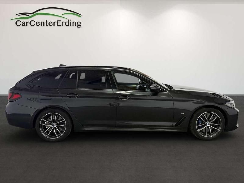 Gebraucht BMW 540 M Sport 340 PS (250 kW) 2022 Sophistograu brillant metalli Kombi
