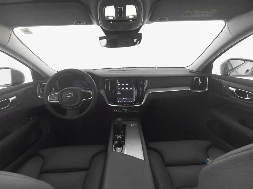 Gebraucht Volvo V60 CC Plus 197 PS (144 kW) 2024 Vapour grey / metallic Kombi