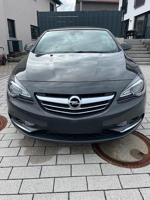 Gebraucht Opel Cascada 194 PS (142 kW) 2014 Grau Cabrio