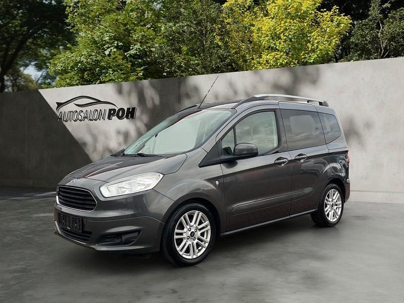 Gebraucht Ford Tourneo Titanium 101 PS (74 kW) 2016 Grau Kombi