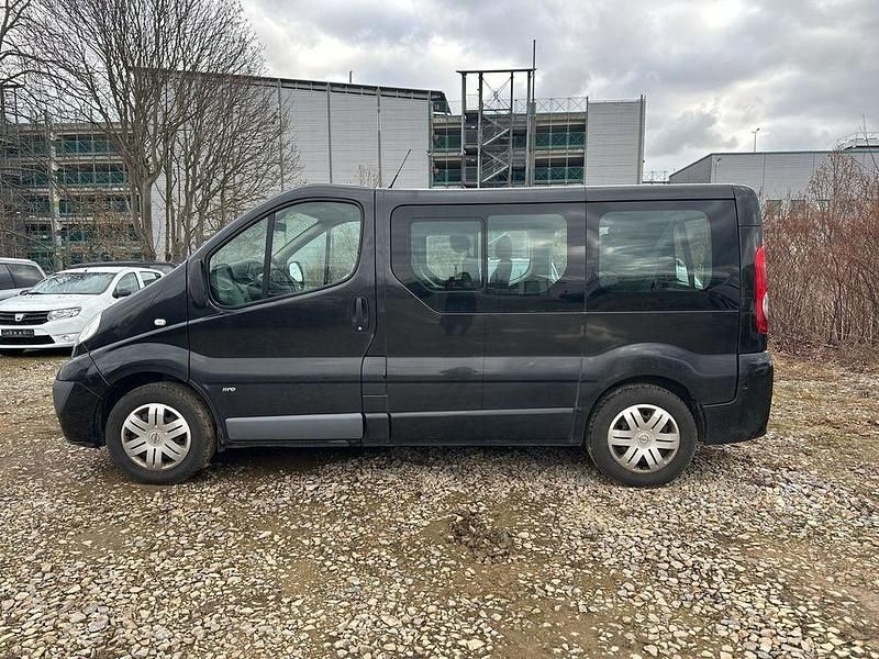 Gebraucht Opel Vivaro Cosmo 145 PS (106 kW) 2008 Schwarz Van / Kleinbus