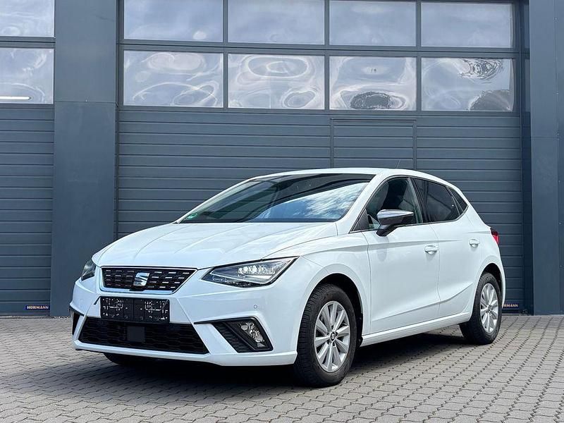 Weiß Gebraucht 2019 Seat Ibiza Limousine | 13.950 € (Fairer Preis) - Bild 1/4