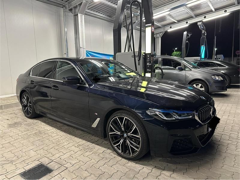 Andere außenfarben Gebraucht 2021 BMW 530 M Sport Limousine | 49.999 € (Teuer) - Bild 1/4