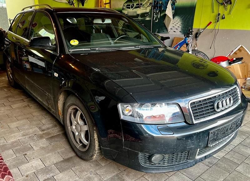 Gebraucht Audi A4 S-line plus 131 PS (96 kW) 2004 Schwarz Kombi