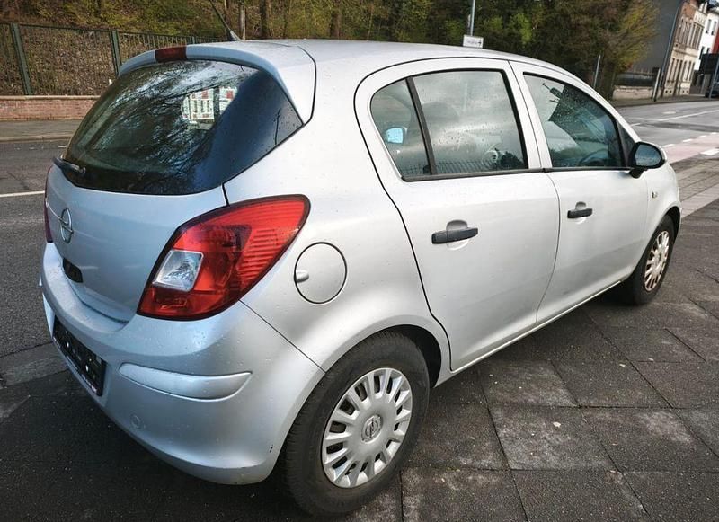 Gebraucht Opel Corsa Selection 101 PS (74 kW) 2010 Silber Kleinwagen