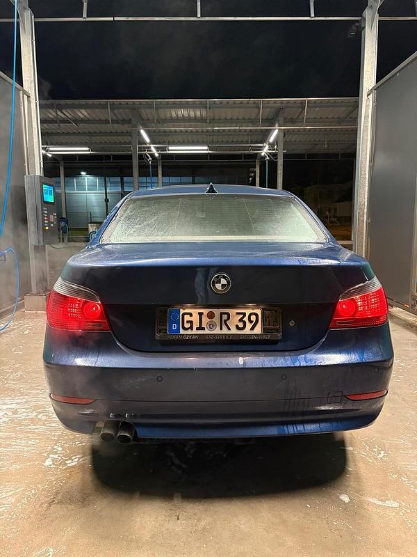 Gebraucht BMW 520 170 PS (125 kW) 2003 Blau Limousine