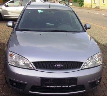 Silber metallic Gebraucht 2003 Ford Mondeo Ghia Kombi | 4.500 € - Bild 1/4