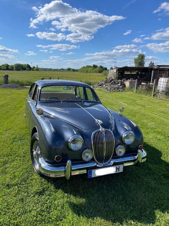 Blau Gebraucht 1963 Jaguar MK II Limousine | 48.000 € - Bild 1/4