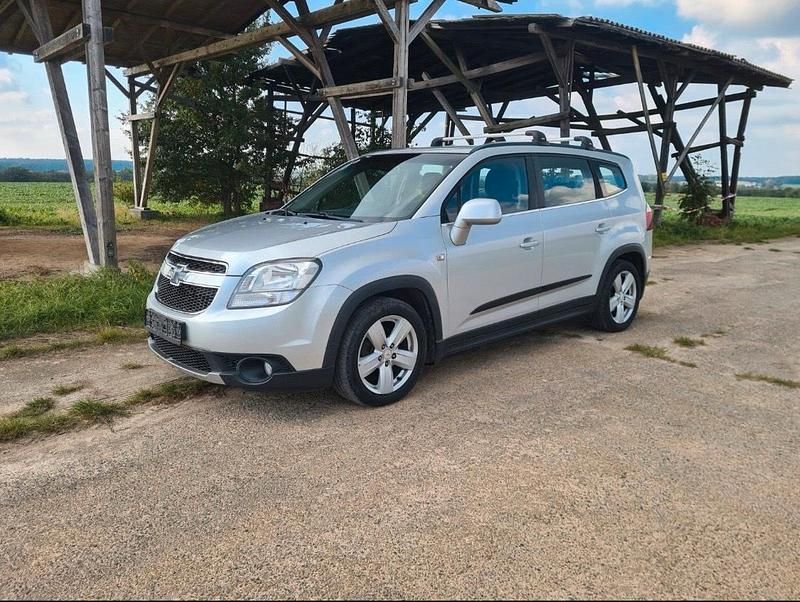 Silber Gebraucht 2012 Chevrolet Orlando Van / Kleinbus | 5.300 € (Fairer Preis) - Bild 1/4