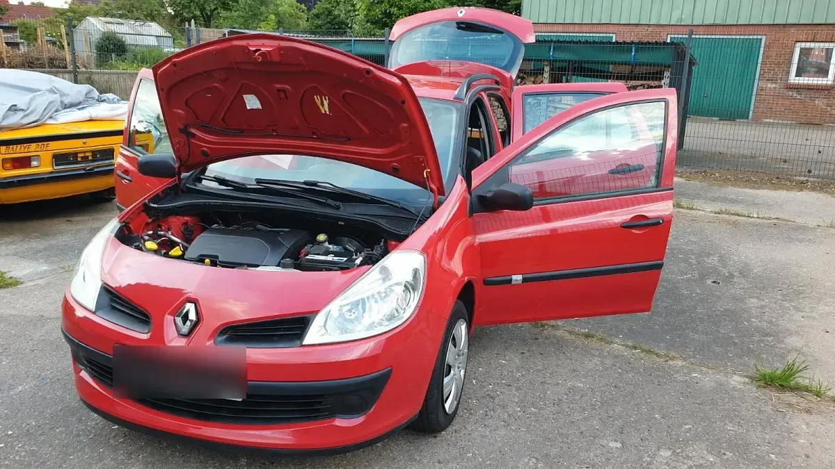 Gebraucht Renault Clio 75 PS (55 kW) 2008 Rot Kleinwagen