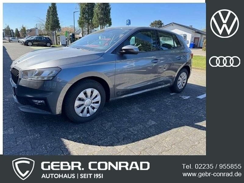 Grau Gebraucht 2025 Skoda Fabia Selection Kleinwagen | 21.789 € (Guter Preis) - Bild 1/4