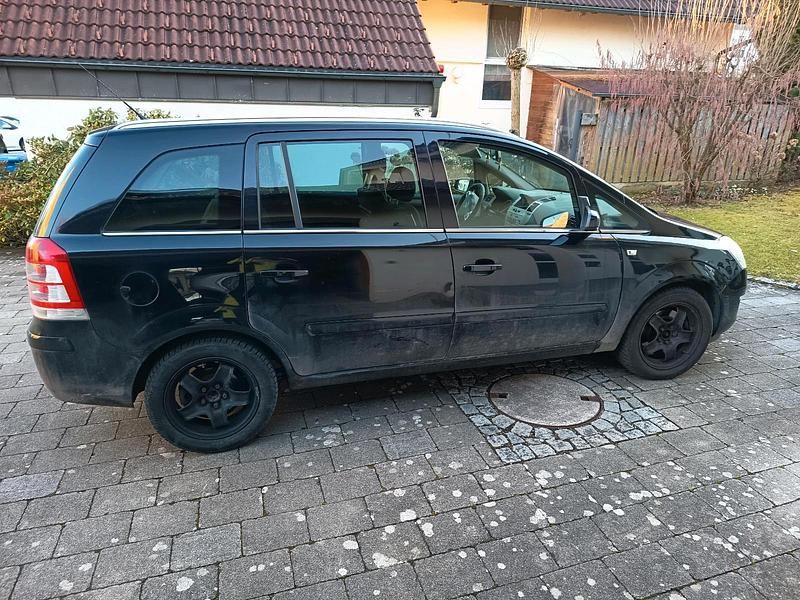 Gebraucht Opel Zafira 125 PS (91 kW) 2008 Schwarz Van / Kleinbus