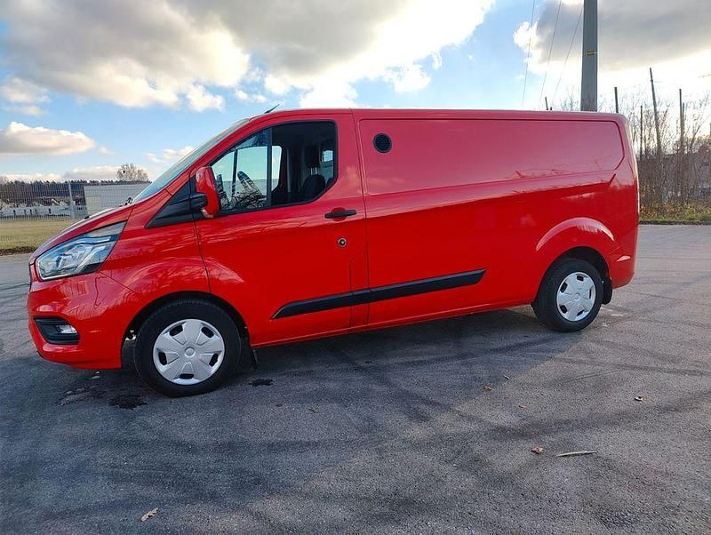 Gebraucht Ford Transit Custom Trend 131 PS (96 kW) 2021 Rot Limousine