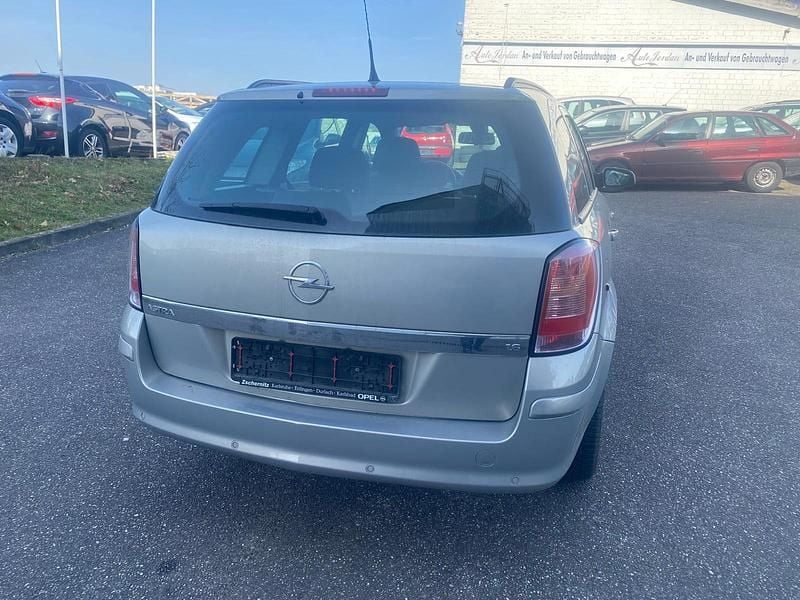 Gebraucht Opel Astra 116 PS (85 kW) 2008 Grau Kombi