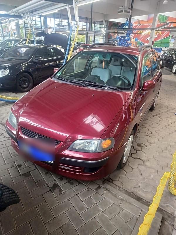 Rot Gebraucht 2001 Mitsubishi Space Star Kombi | 1.600 € (Etwas zu teuer) - Bild 1/4