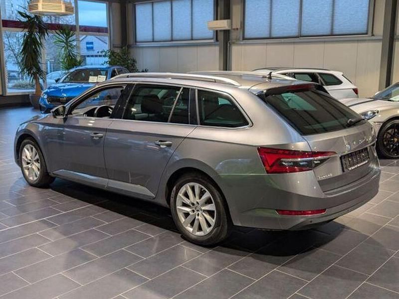 Gebraucht Skoda Superb Style 200 PS (147 kW) 2022 Grau Kombi
