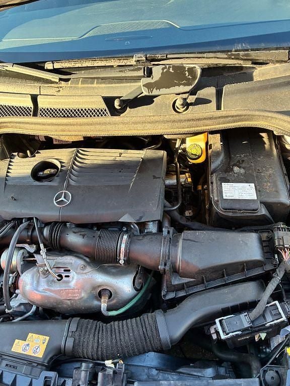 Gebraucht Mercedes B200 156 PS (114 kW) 2017 Silber Van / Kleinbus