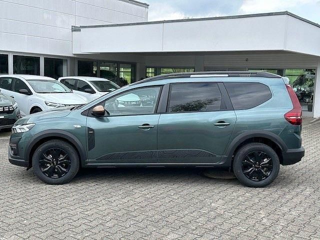 Neu Dacia Jogger Extreme 94 PS (69 kW) 2025 Grün Van / Kleinbus