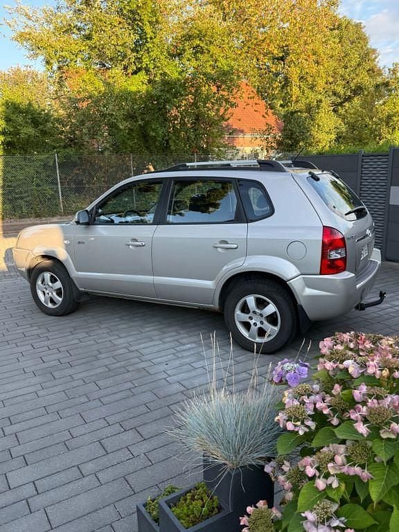 Silber Gebraucht 2006 Hyundai Tucson GLS SUV | 2.988 € (Guter Preis) - Bild 1/4
