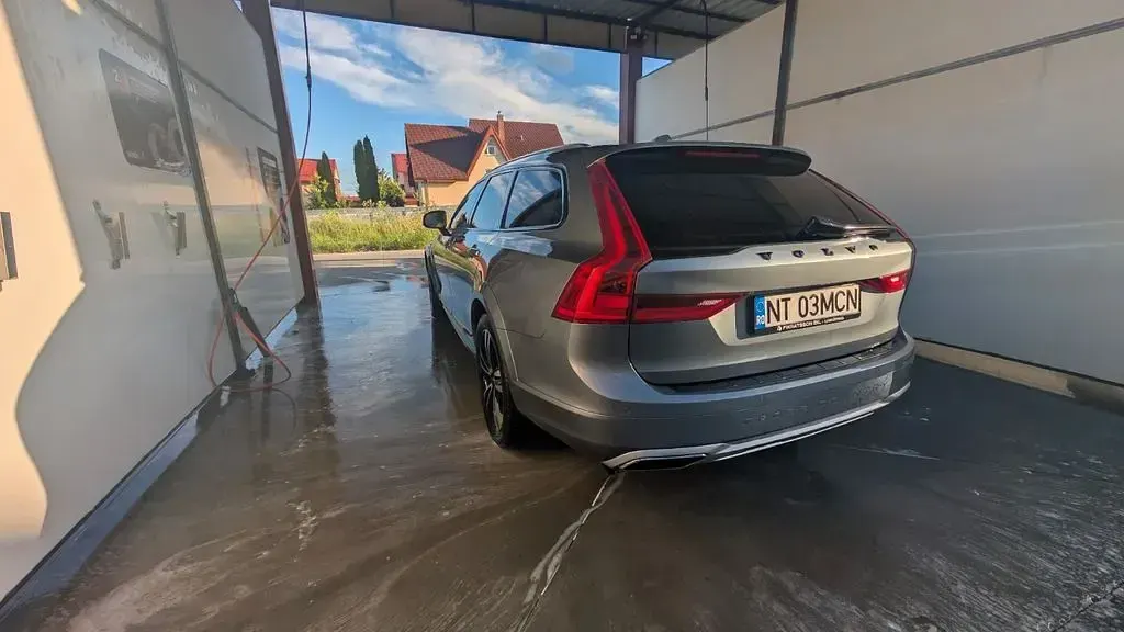 Gebraucht Volvo V90 CC 190 PS (139 kW) 2018 Grau Kombi