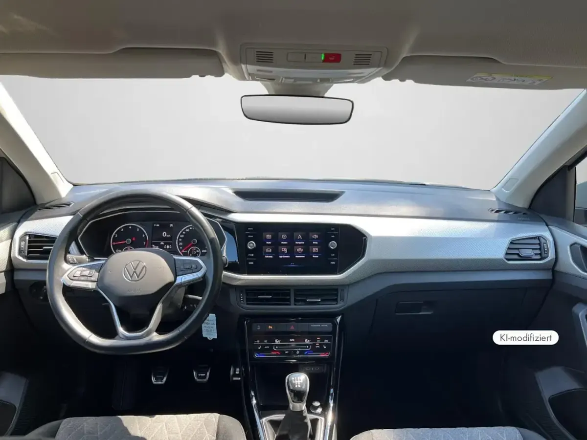Gebraucht VW T-Cross Move 95 PS (69 kW) 2023 Ascotgrau SUV