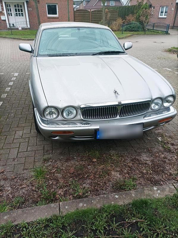 Silber Gebraucht 1997 Jaguar XJ8 Limousine | 6.900 € (Superpreis) - Bild 1/4