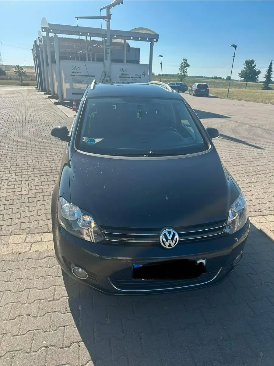 Gebraucht VW Golf VI 105 PS (77 kW) 2011 Schwarz Kleinwagen