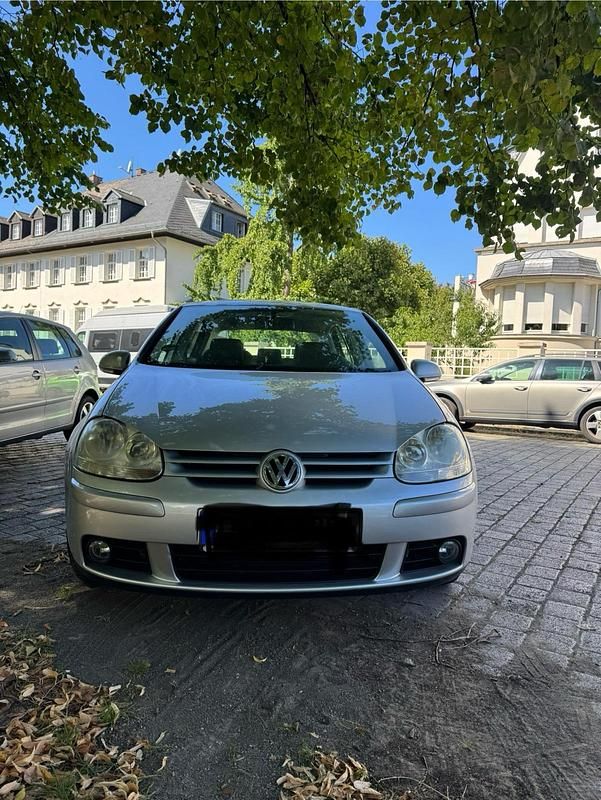 Silber Gebraucht 2005 VW Golf IV Limousine | 4.000 € (Etwas zu teuer) - Bild 1/4