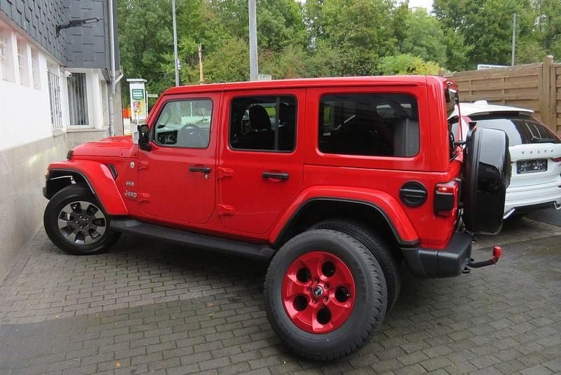 Gebraucht Jeep Wrangler Unlimited Overland 200 PS (147 kW) 2021 Rot SUV