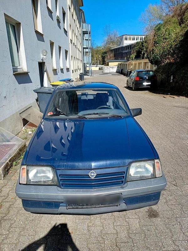 Gebraucht Opel Ascona 75 PS (55 kW) 1988 Blau Limousine