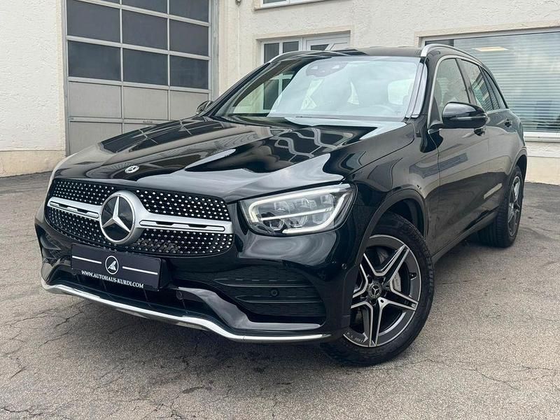 Schwarz/baltic black Gebraucht 2020 Mercedes GLC220 AMG SUV | 33.890 € (Fairer Preis) - Bild 1/4