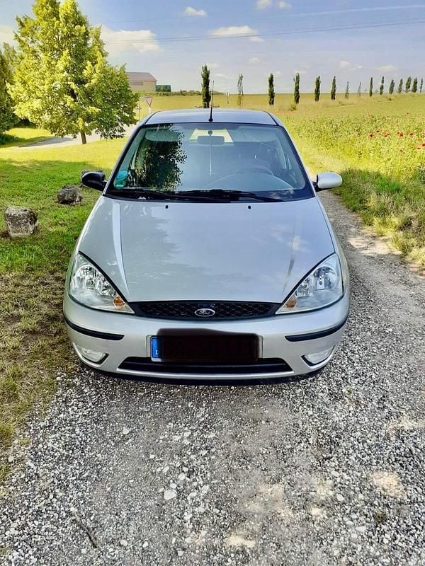 Gebraucht Ford Focus 100 PS (73 kW) 2002 Silber Kleinwagen