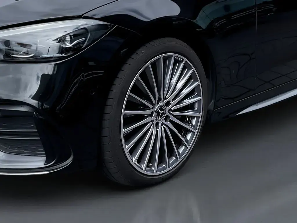 Gebraucht Mercedes C220 AMG line 197 PS (144 kW) 2024 Schwarz Limousine