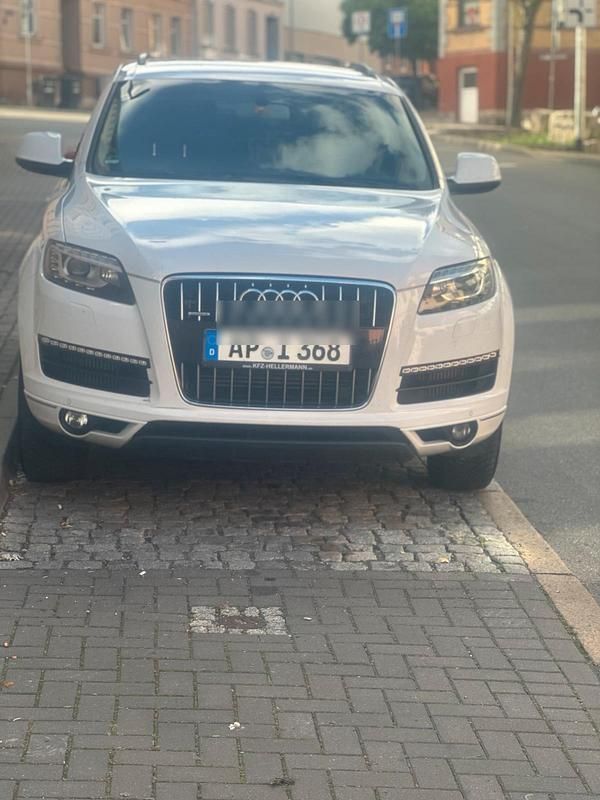 Weiß Gebraucht 2012 Audi Q7 SUV | 11.999 € (Guter Preis) - Bild 1/4
