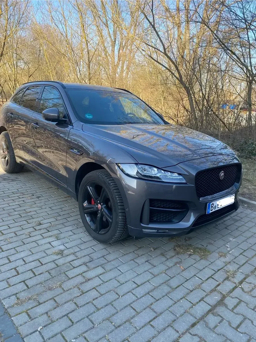 Gebraucht Jaguar F-Pace R-Sport 180 PS (132 kW) 2017 Grau SUV