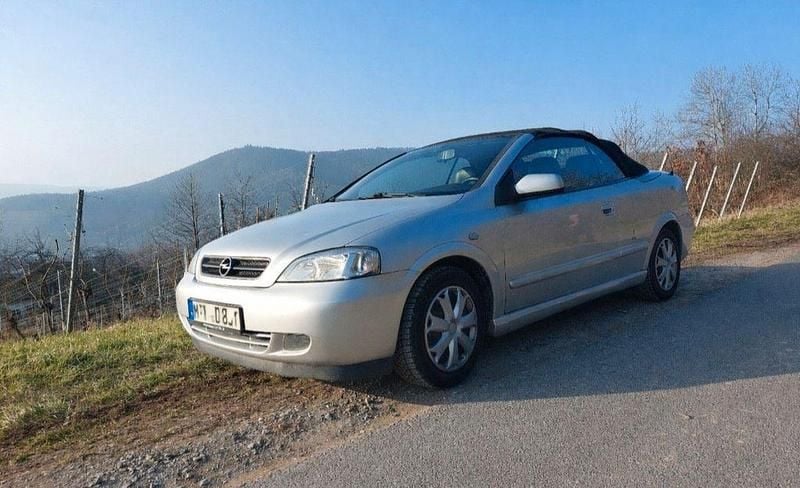 Gebraucht Opel Astra Cabriolet 147 PS (108 kW) 2005 Silber Cabrio