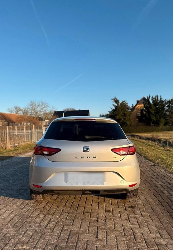 Gebraucht Seat Leon 105 PS (77 kW) 2015 Silber Kleinwagen