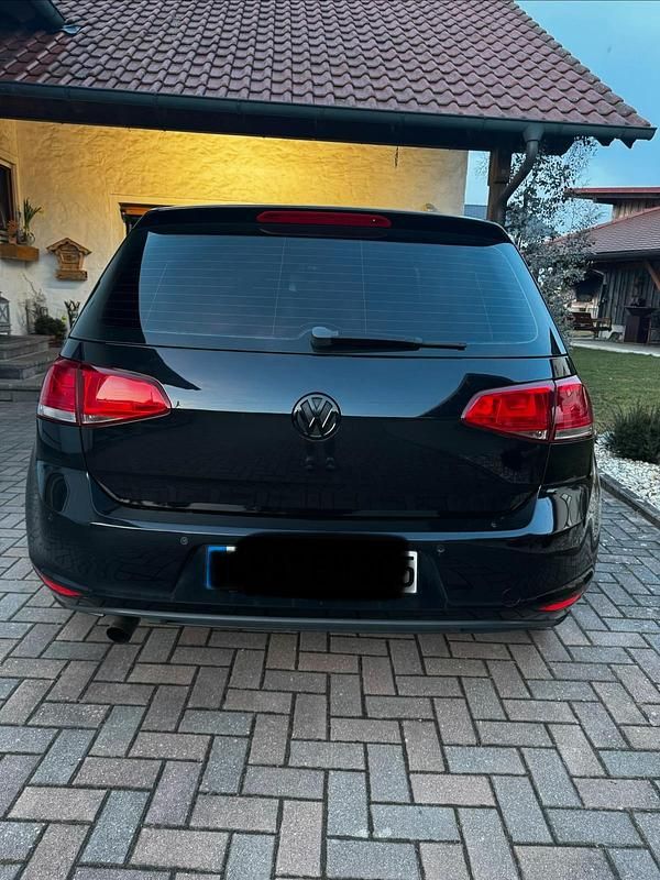Gebraucht VW Golf VII 105 PS (77 kW) 2013 Schwarz Limousine